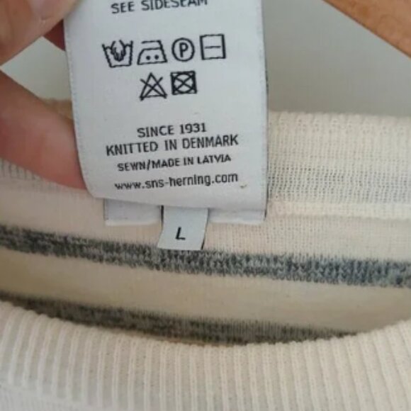 S.N.S. Herning 100% Virgin Wool Sweater Size Large Gray Cream Stripe Nautical - Picture 6 of 13